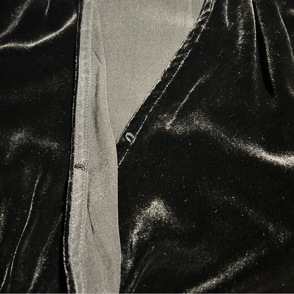 Garnet Hill ~ new ~ Black Velvet Wrap Midi Dress in size 12 - Picture 6 of 16